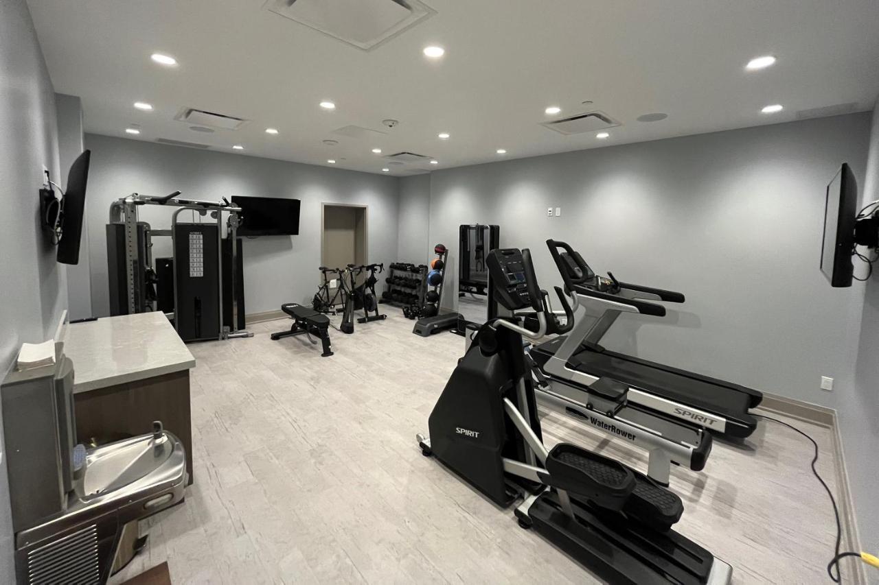 124 On Queen Hotel & Spa Niagara-on-the-Lake Exterior photo The gym at the 2019 World Championships