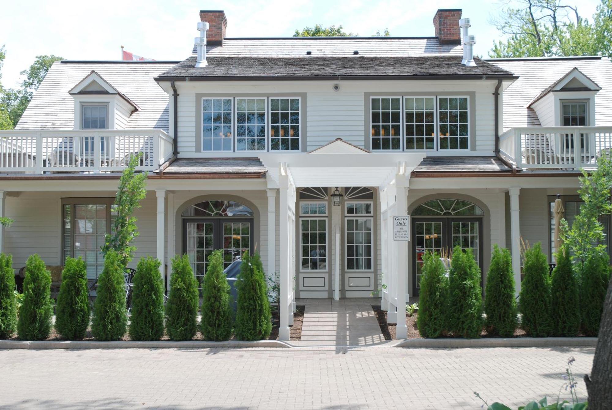 124 On Queen Hotel & Spa Niagara-on-the-Lake Exterior photo The house of the first American president, George Washington, in Mount Vernon, Virginia